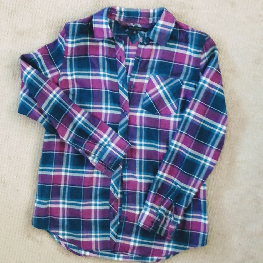 Tommy Hilfiger button down flannel shirt